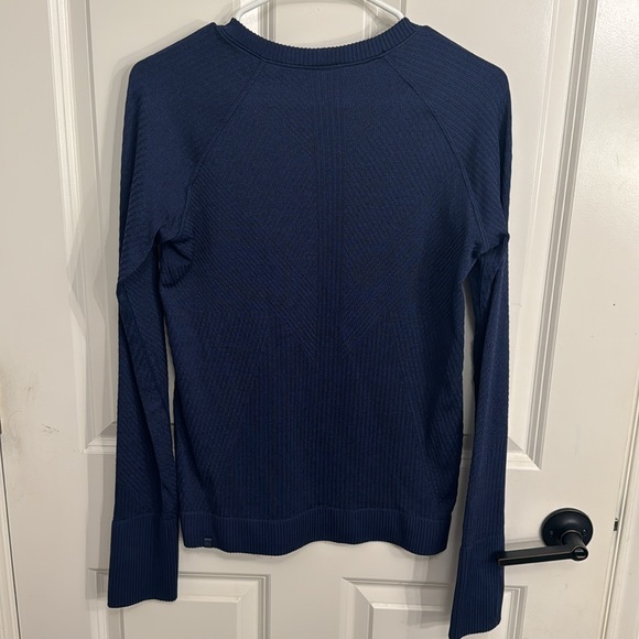 Lululemon Long sleeve - Picture 2 of 3